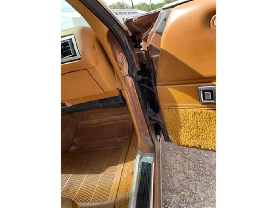 1976 Chrysler Cordoba - Image 11 of 26