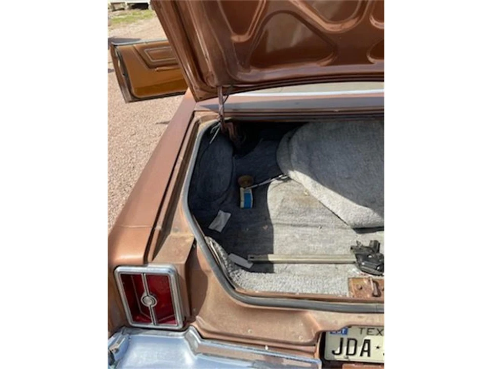 1976 Chrysler Cordoba - Image 13 of 26