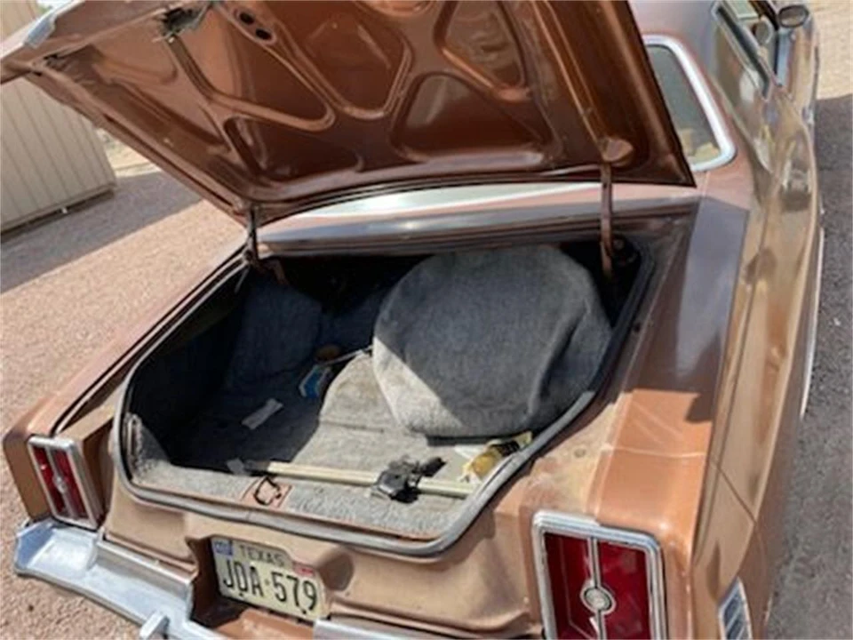 1976 Chrysler Cordoba - Image 15 of 26