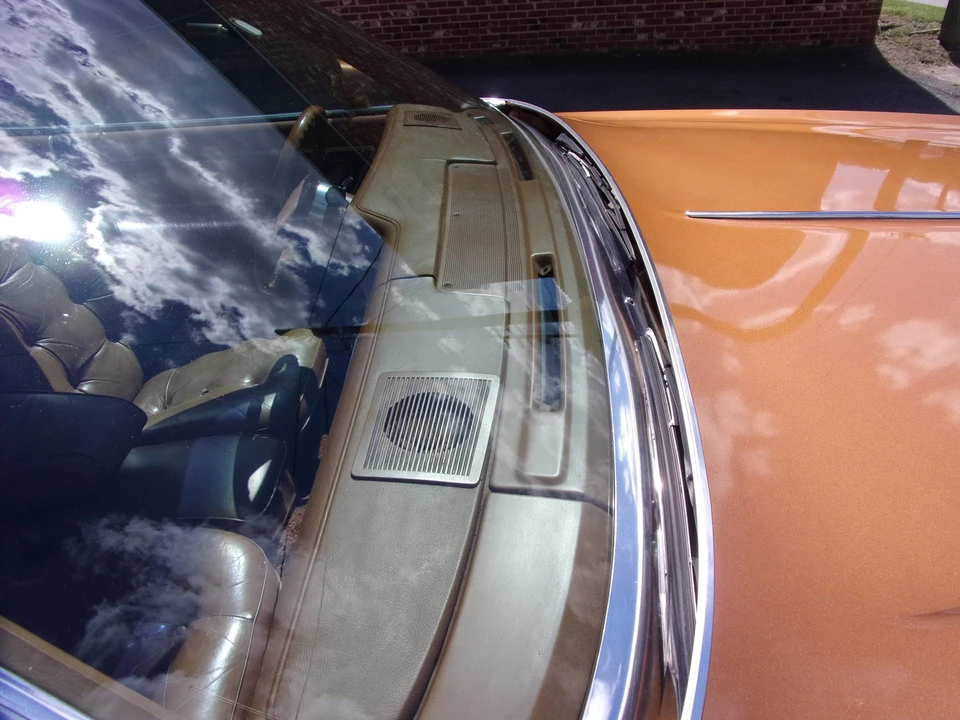 1976 Chrysler Cordoba - Image 25 of 31