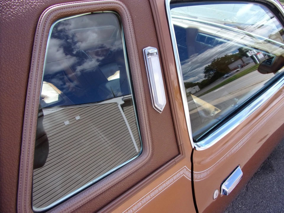 1976 Chrysler Cordoba - Image 29 of 31