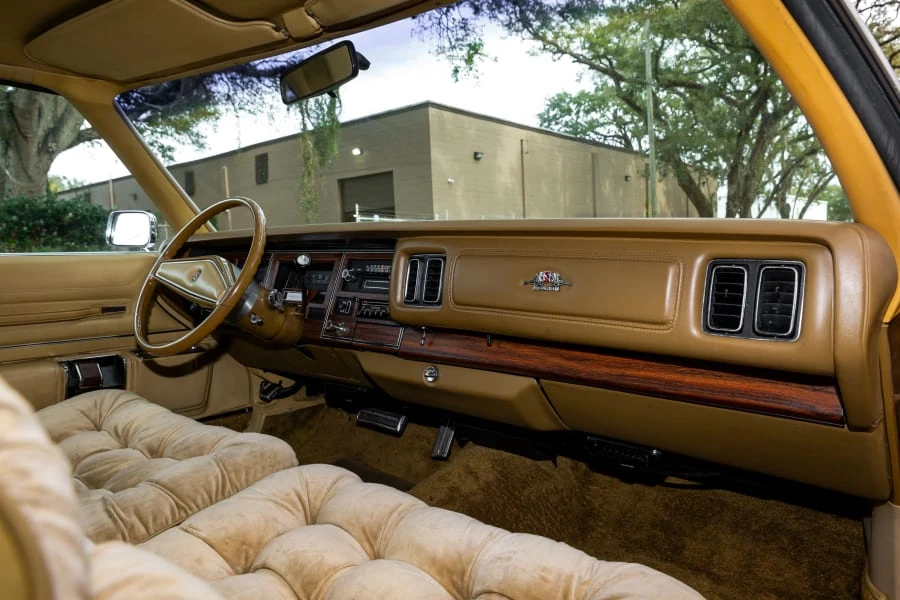 1976 Chrysler New Yorker - Image 17 of 24