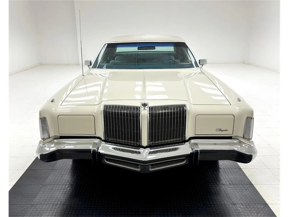 1976 Chrysler New Yorker - Image 8 of 31
