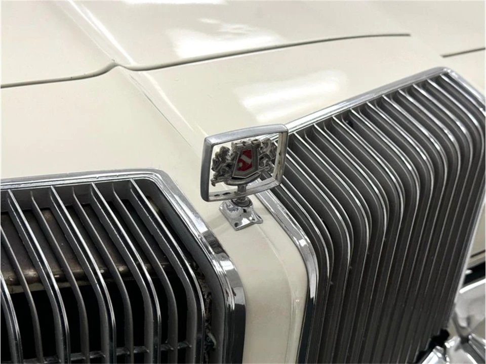 1976 Chrysler New Yorker - Image 10 of 31