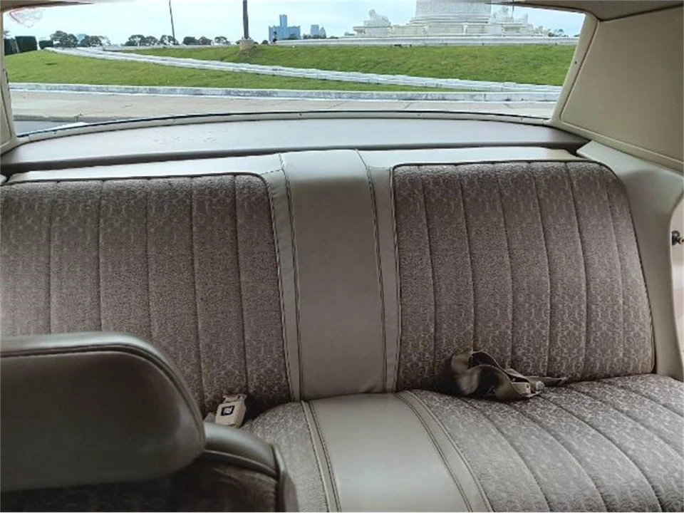 1976 Chrysler Newport - Image 17 of 25