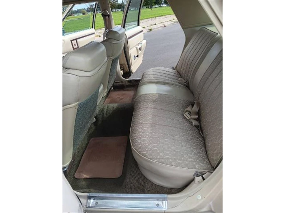1976 Chrysler Newport - Image 20 of 25