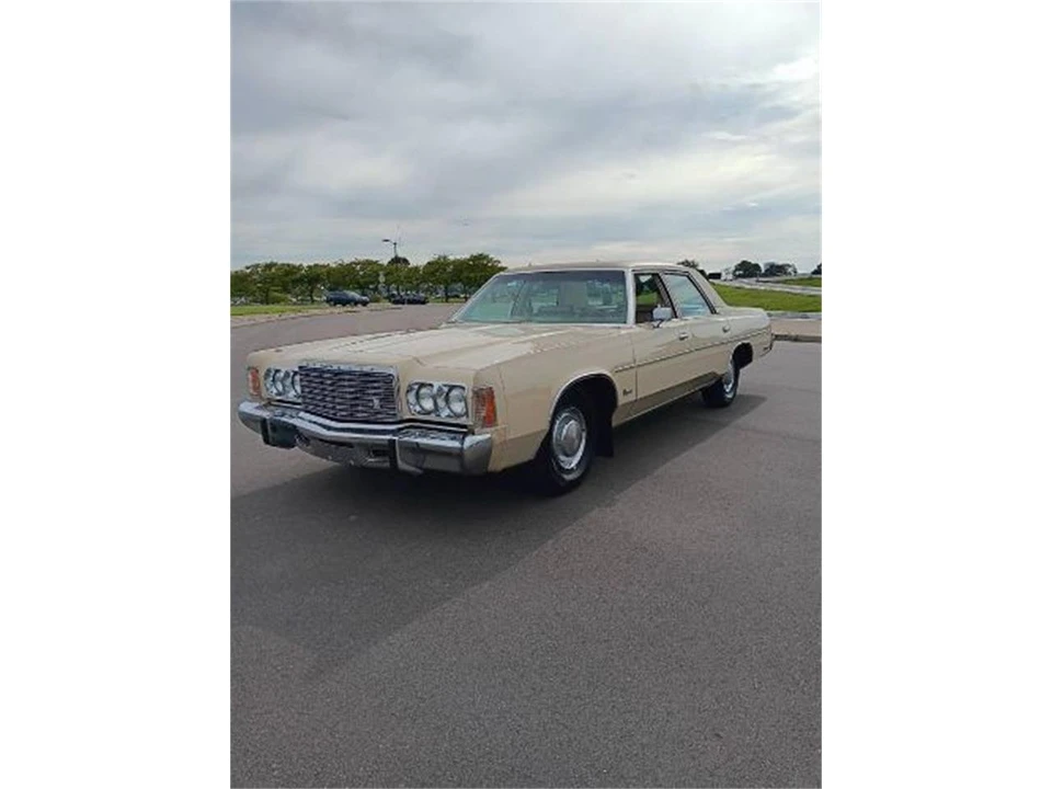 1976 Chrysler Newport - Image 23 of 25