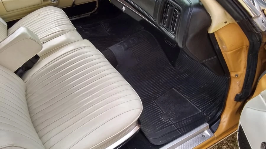1976 Chrysler Newport - Image 9 of 29