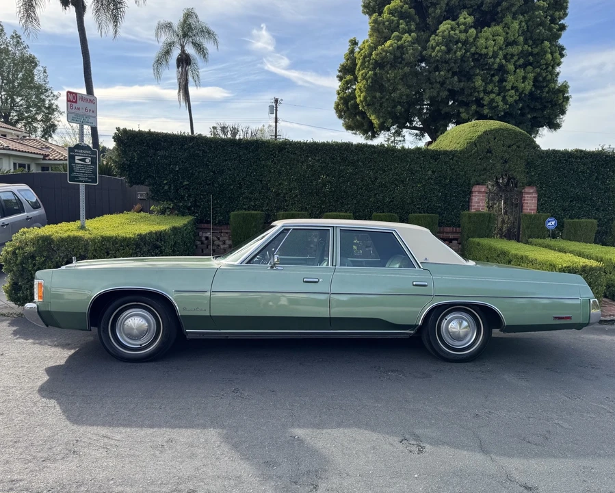 1976 Chrysler Newport - Image 8 of 21
