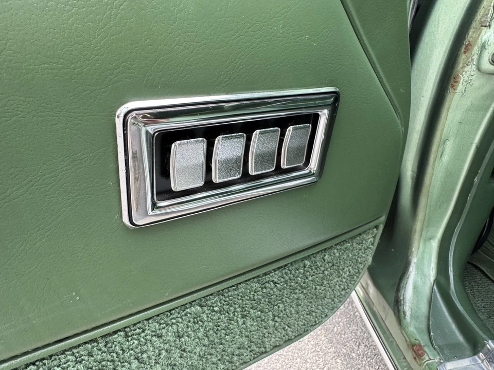 1976 Chrysler Newport - Image 19 of 31