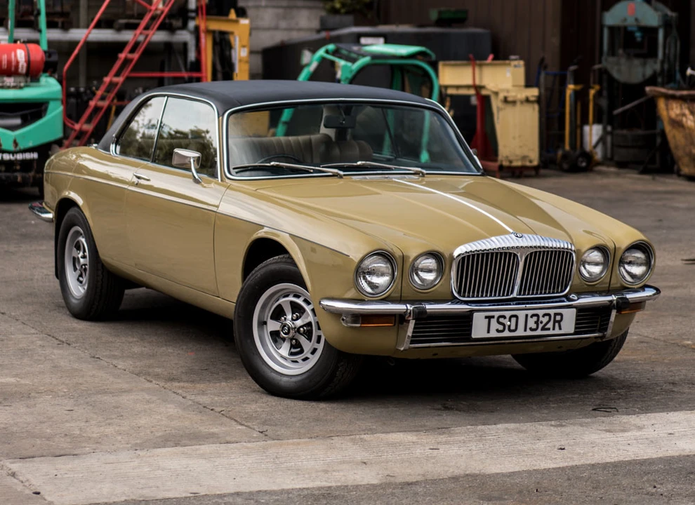 1976 Daimler - Image 2 of 31