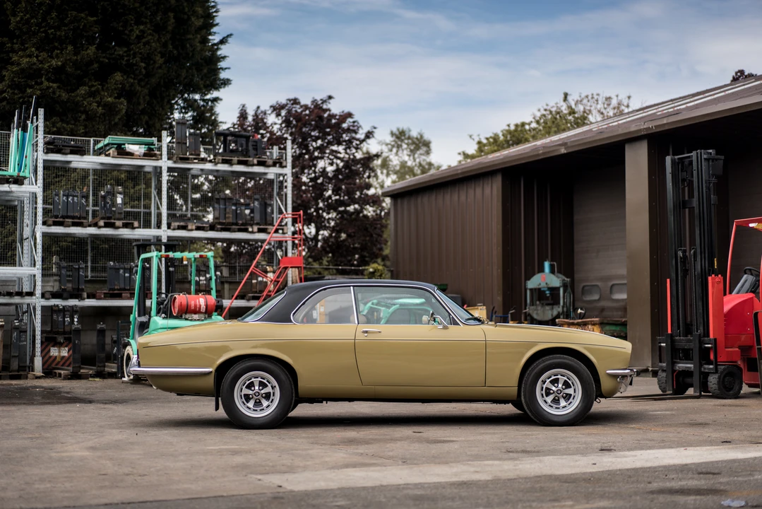 1976 Daimler - Image 10 of 31