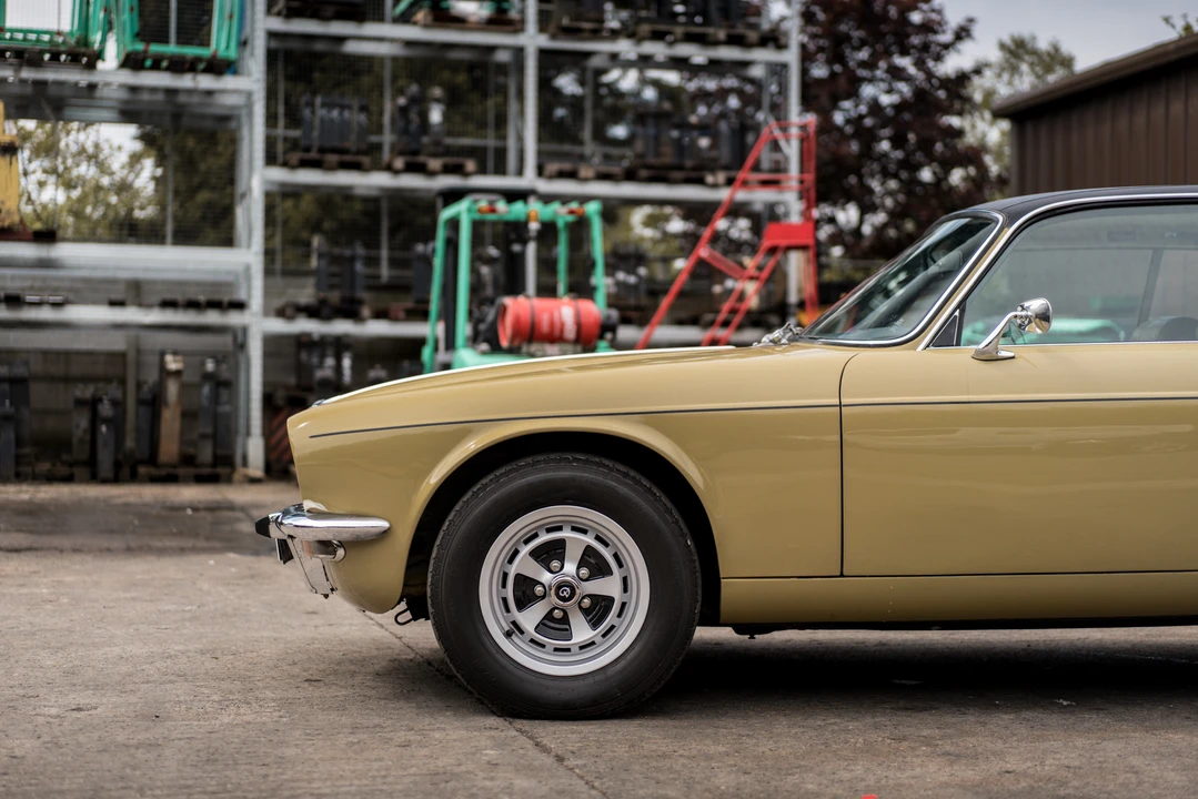 1976 Daimler - Image 5 of 31
