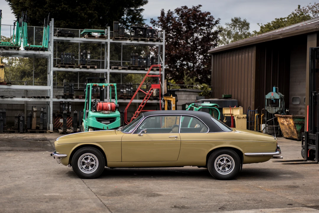 1976 Daimler - Image 14 of 31