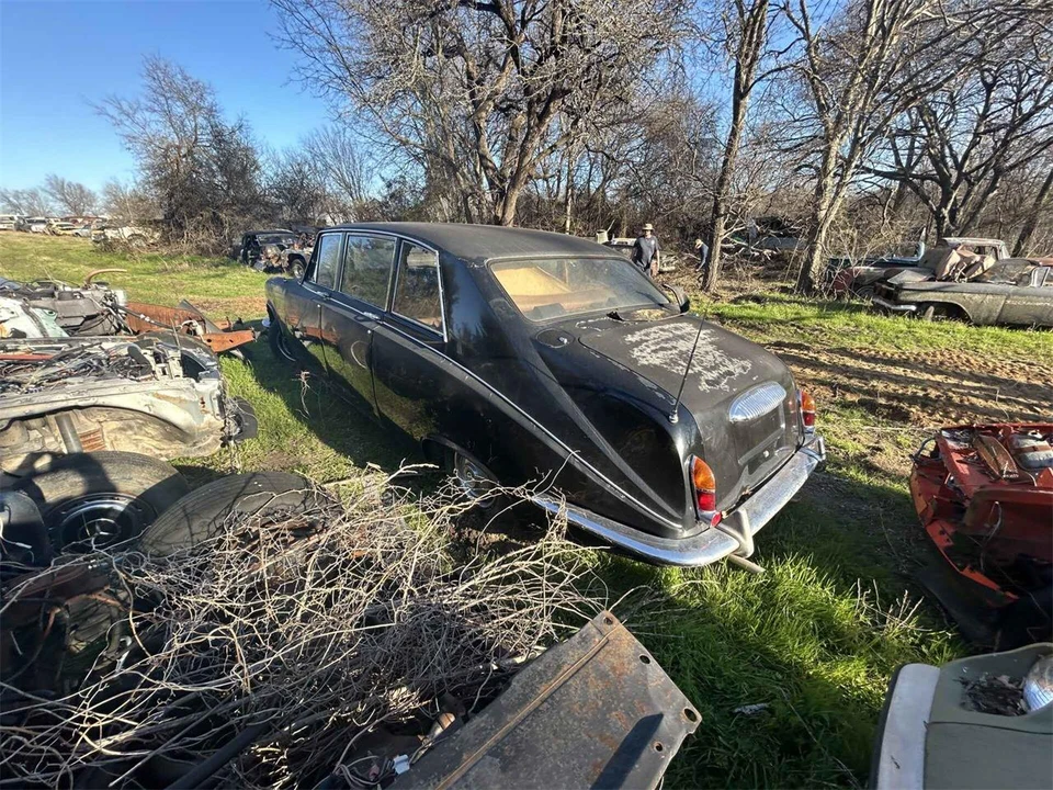 1976 Daimler - Image 4 of 11