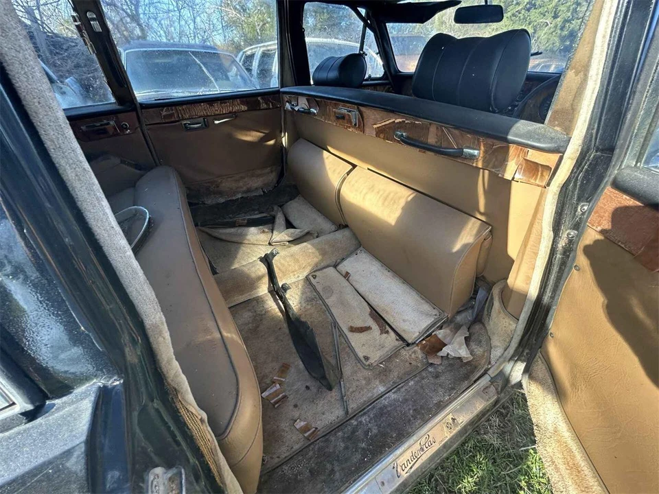 1976 Daimler - Image 10 of 11
