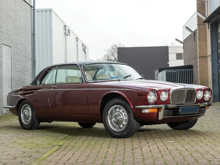 1976 Daimler - Image 2 of 28