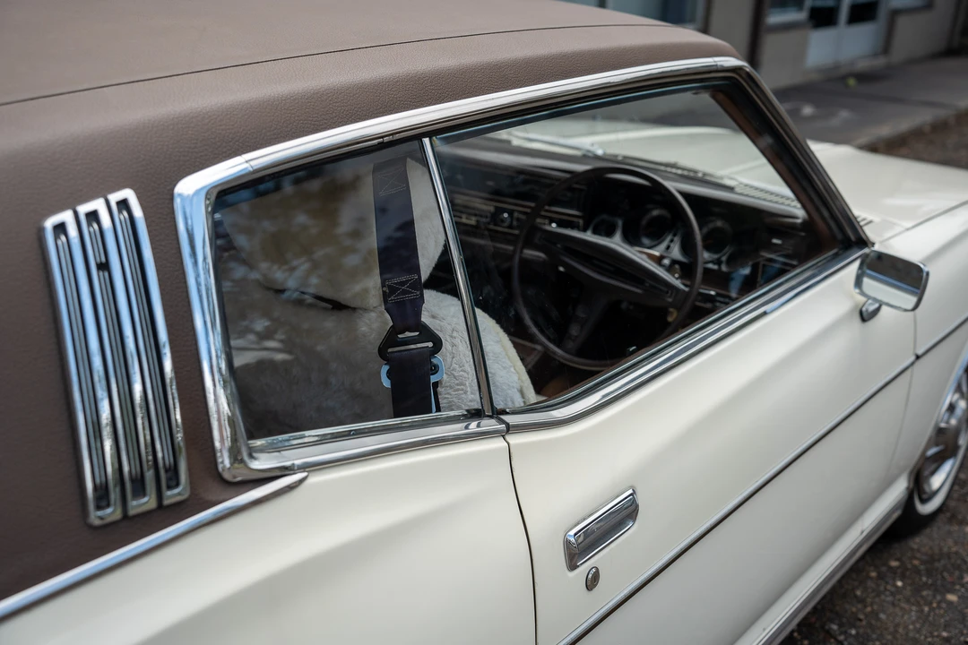 1976 Nissan Cedric 4th Gen - Image 16 of 31