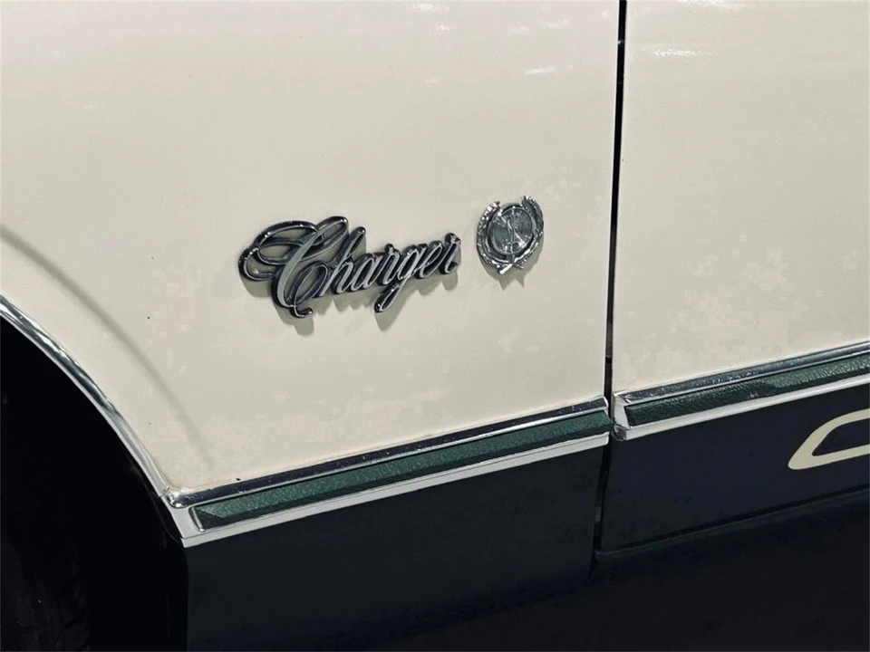 1976 Dodge Charger 4th Gen - Image 4 of 31