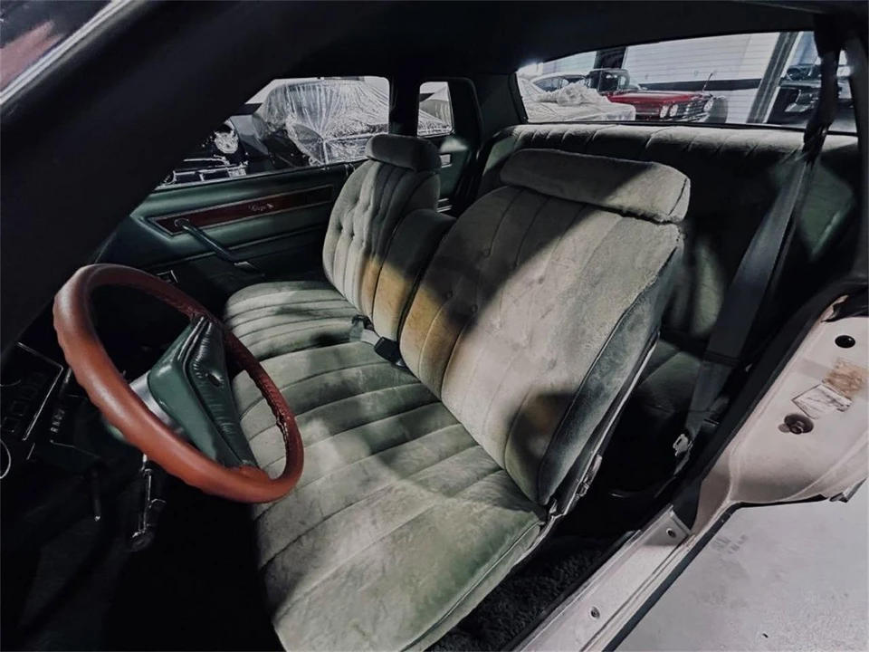1976 Dodge Charger 4th Gen - Image 10 of 31