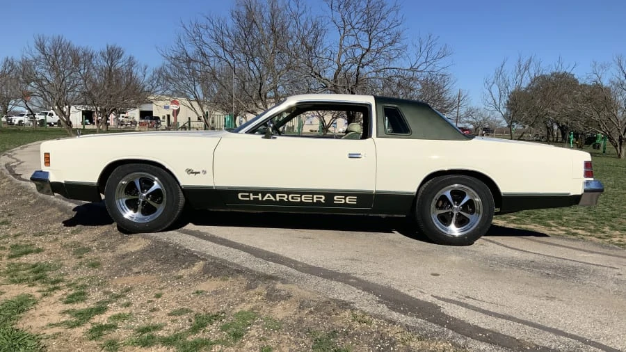 1976 Dodge Charger 4th Gen - Image 6 of 14
