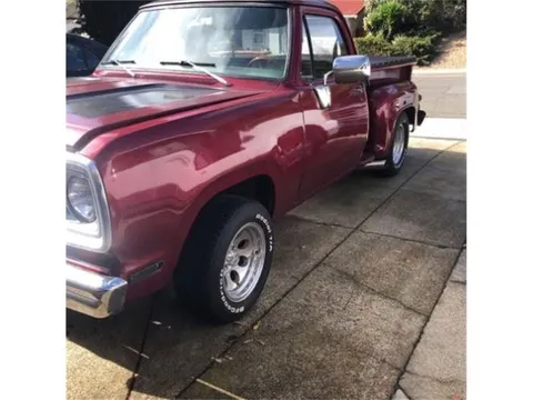 1976 Dodge D100 Stepside Custom