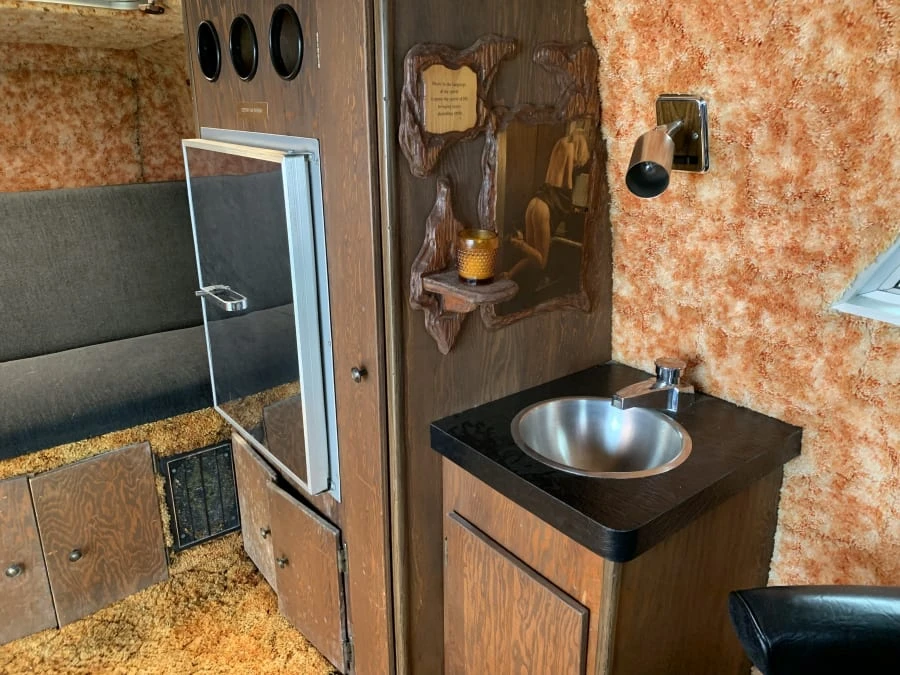 1976 Dodge Ram Van - Image 8 of 9