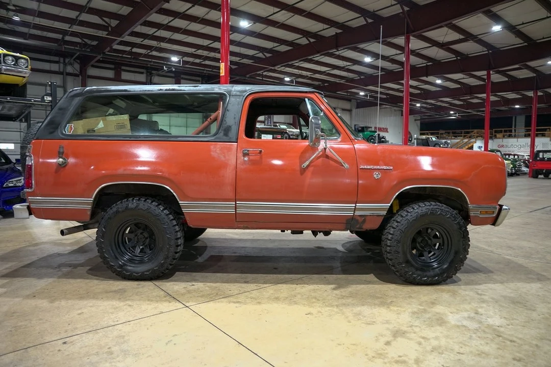 1976 Dodge Ramcharger - Image 10 of 12