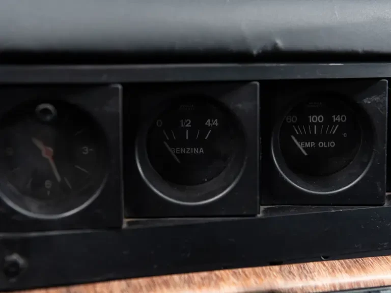 1976 Ferrari 365 GT4 2+2 - Image 18 of 19