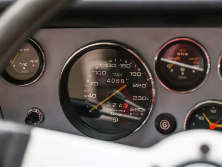 1976 Ferrari 308 GT4 - Image 11 of 31