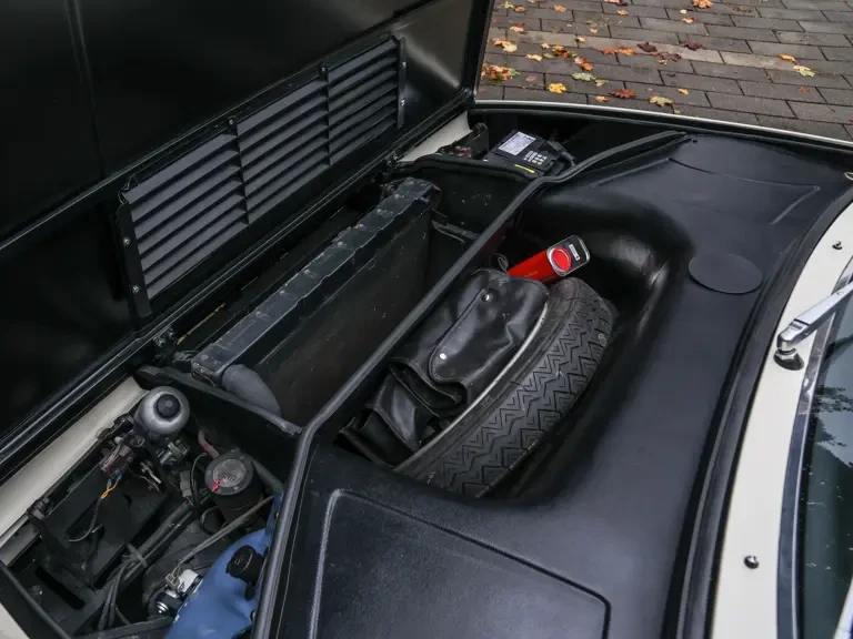 1976 Ferrari 308 GT4 - Image 26 of 31