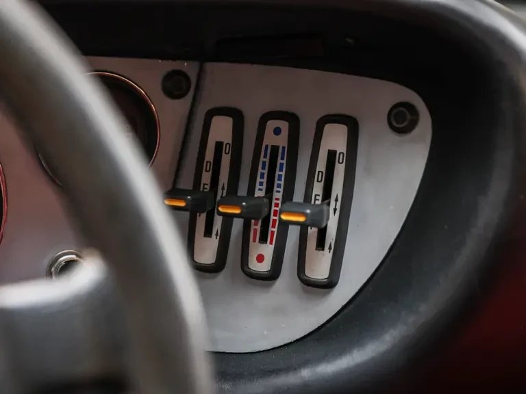 1976 Ferrari 308 GT4 - Image 17 of 31