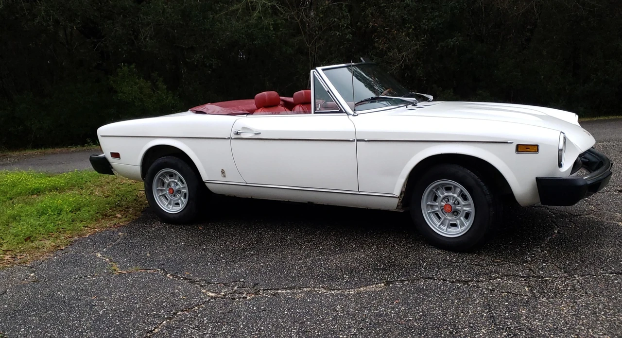 1976 Fiat 124 Sport Spider - Image 14 of 31
