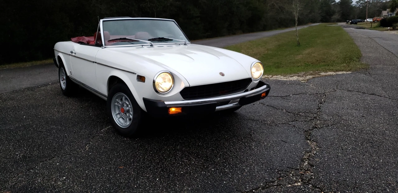 1976 Fiat 124 Sport Spider - Image 24 of 31