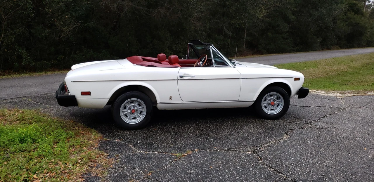 1976 Fiat 124 Sport Spider - Image 15 of 31