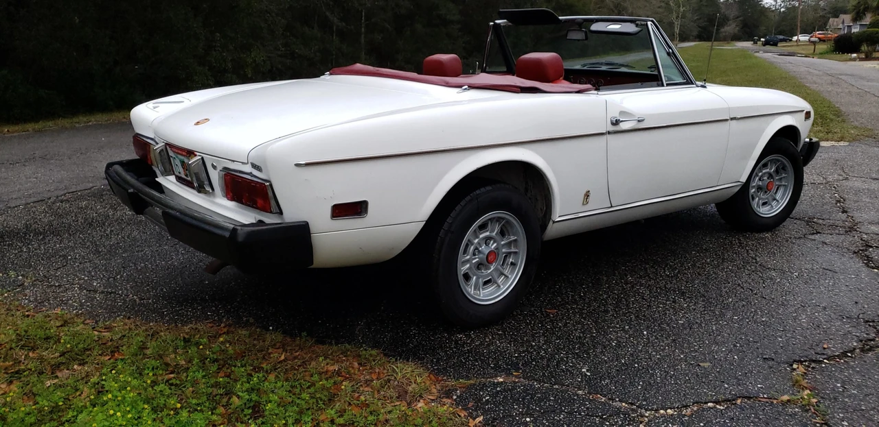 1976 Fiat 124 Sport Spider - Image 13 of 31