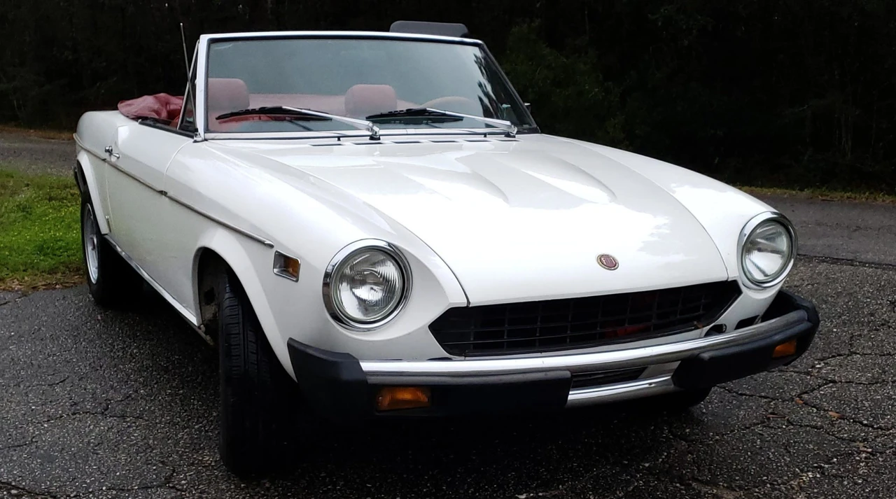 1976 Fiat 124 Sport Spider - Image 16 of 31