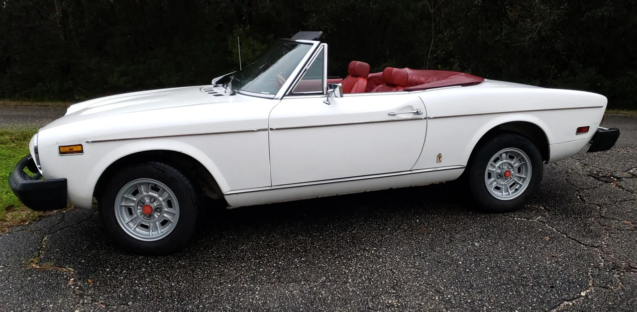 1976 Fiat 124 Sport Spider - Image 10 of 31