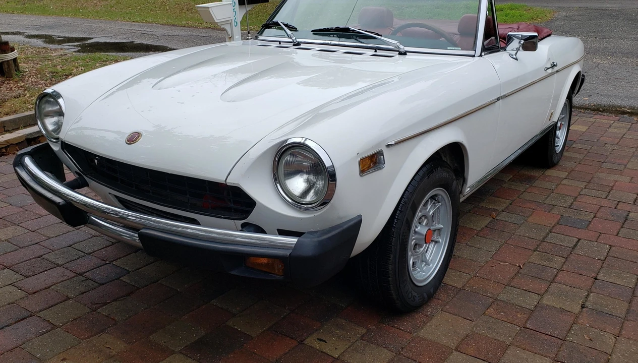 1976 Fiat 124 Sport Spider - Image 7 of 31