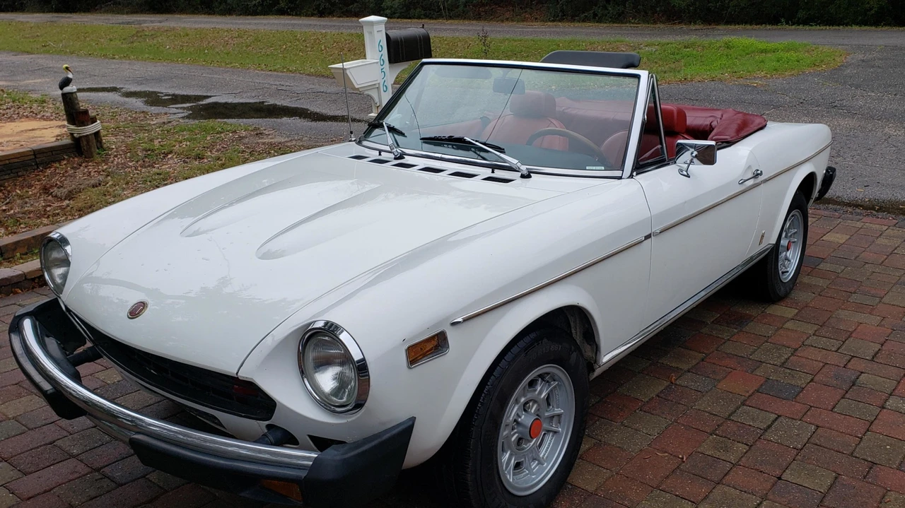 1976 Fiat 124 Sport Spider - Image 6 of 31