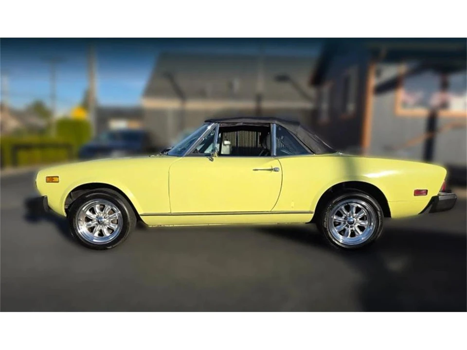 1976 Fiat 124 Sport Spider - Image 2 of 19