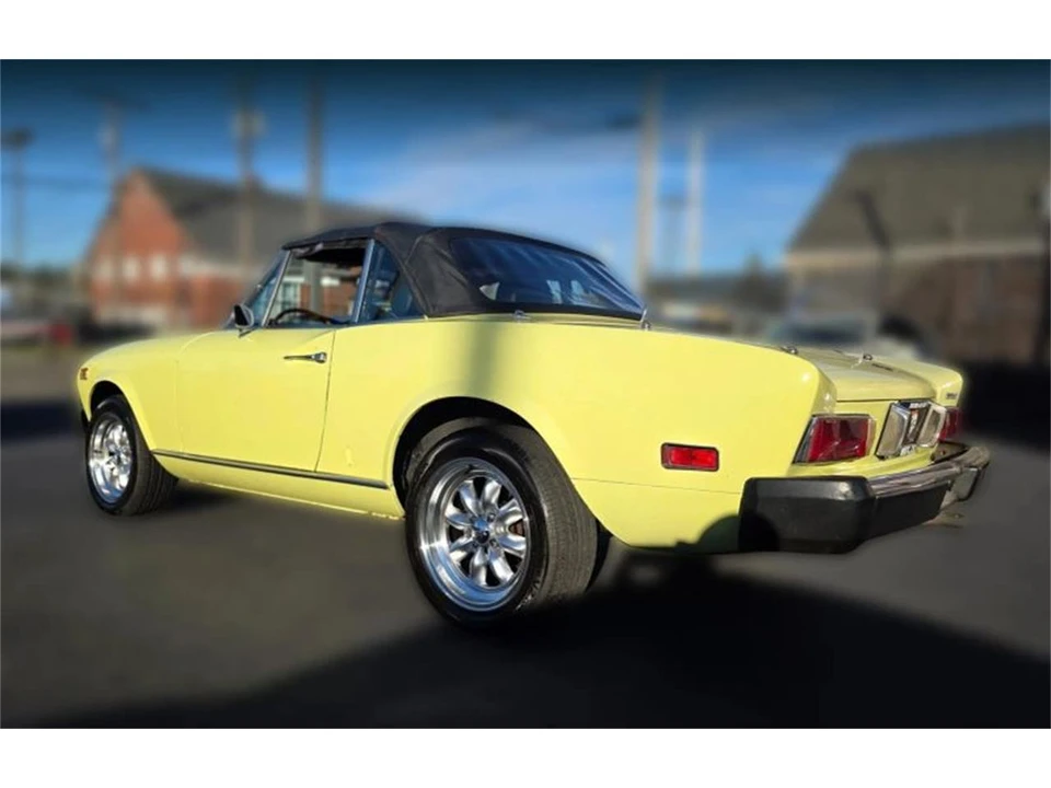 1976 Fiat 124 Sport Spider - Image 3 of 19