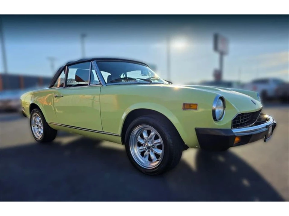 1976 Fiat 124 Sport Spider - Image 7 of 19