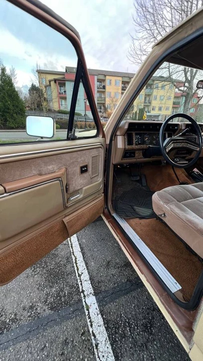 1986 Ford Bronco 3rd Gen - Image 3 of 14