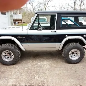 1976 Ford Bronco Sport Utility 2D