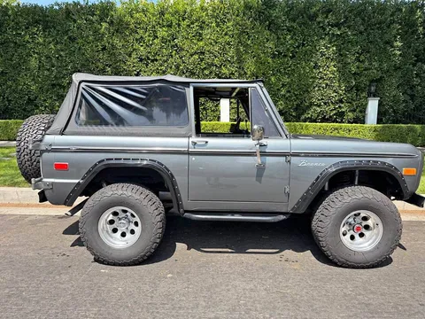1976 Ford Bronco Sport Utility 2D
