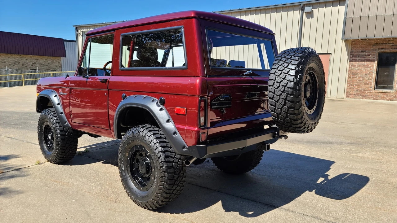 1976 Ford Bronco 1st Gen - Image 2 of 10