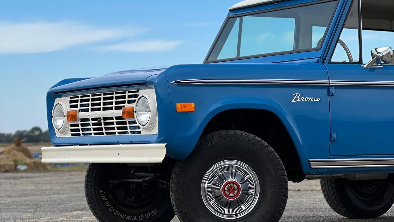 1976 Ford Bronco 1st Gen - Image 11 of 15