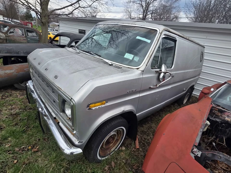 1976 Ford Econoline Van - Image 4 of 10