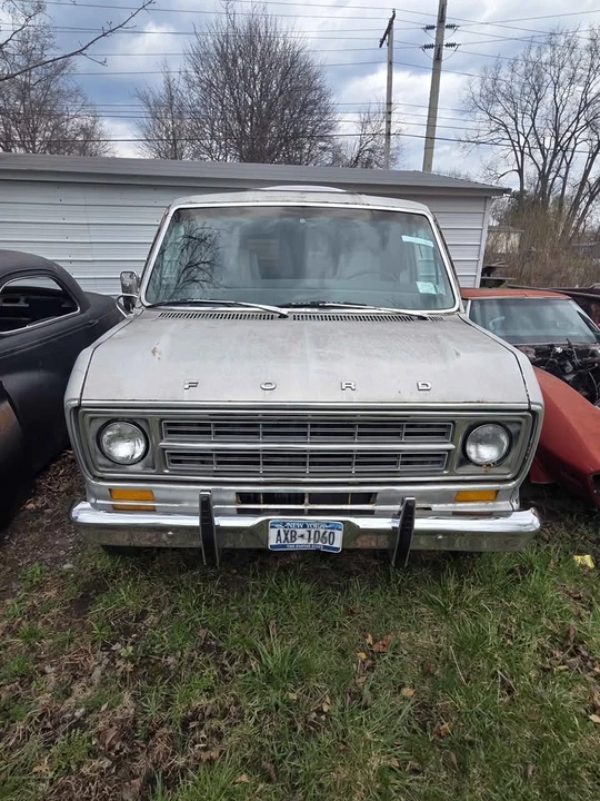 1976 Ford Econoline Van - Image 3 of 10